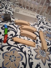 Pista Legno 20 Pezzi  A Forma Di 8 Con Trenino Legno e Magnetico  Lillabo Ikea 