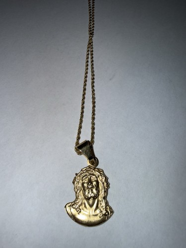 Ciondolo vintage oro massiccio