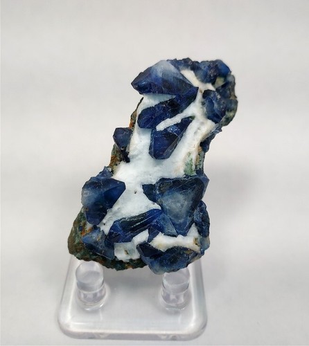 Benitoite natrolite on - w/,
