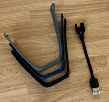 Lotto 3 Pezzi Cinturino per Xiaomi Mi Band 4/ Mi Band 3, più cavo caricatore