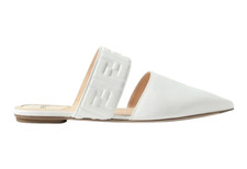 Fendi Motif FF Logo Snow White