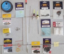 Kit n. 51 Articoli per la pesca Ami, Bombarde, fili, artificiale, canna