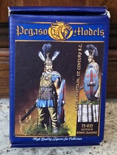 RARO kit figure in metallo