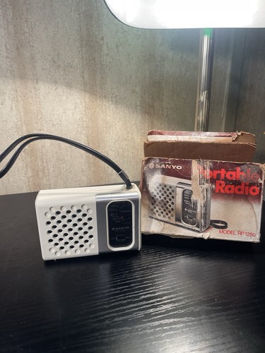 Radio portatile vintage sanyo - radio,