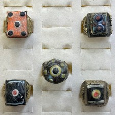 Lotto di 5 rari anelli in