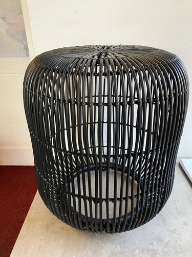 Tavolino nero forma botte - forma, di