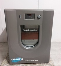 NEW BRUNSWICK Innova 42 Incubator Shaker #M1335-0002