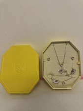 Swarovski Letra Love Lettera