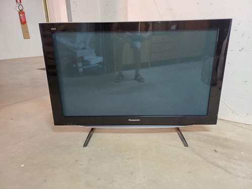 Pollici - tv, 46