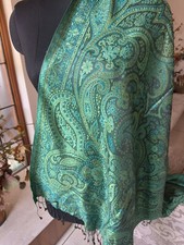 scialle tessuto pashmina verde