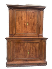 Antico grande mobile da sacrestia in ciliegio massello epoca 1770 1780 LUCCHESE