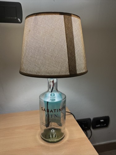 Lampada con bottiglia gin - con,