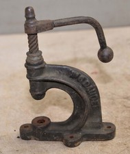 Antica pressa Daude Paris n. 6