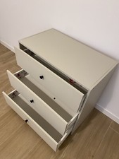 Cassettiera IKEA per abiti e oggetti. Usata per pochi mesi
