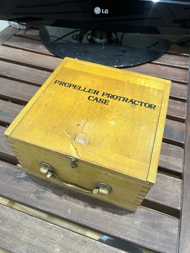 Propeller protractor