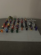 LEGO MARVEL E DC MINIFIGURES