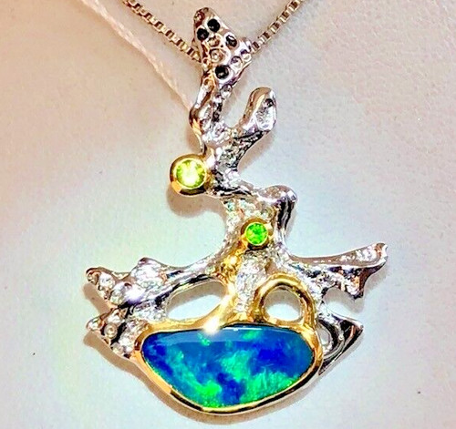 Collana con ciondolo opale