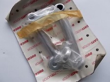82410111A Ducati 350 400 600 750 900 SS SL 1991/98 staffa piastra pedana ant. Sx