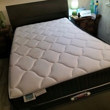 letto contenitore una piazza e mezza di legno  rete doghe In legno e materasso 