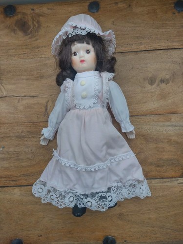 Bambola vintage con testa