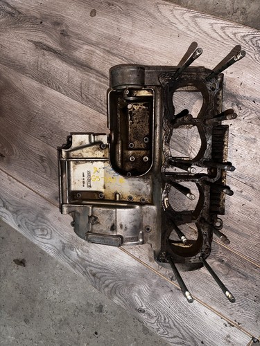 Suzuki gs750 crankcase - suzuki,