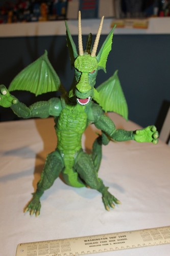 Marvel legends fin fang - fin,