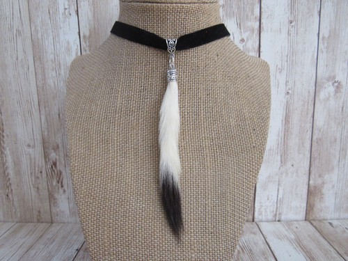 Collana con ciondolo coda - , di