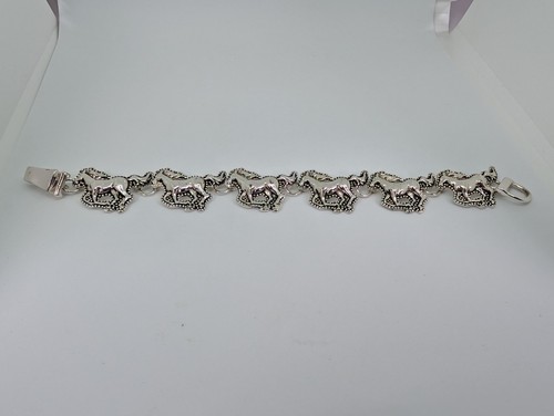 Chiusura magnetica per cavalli