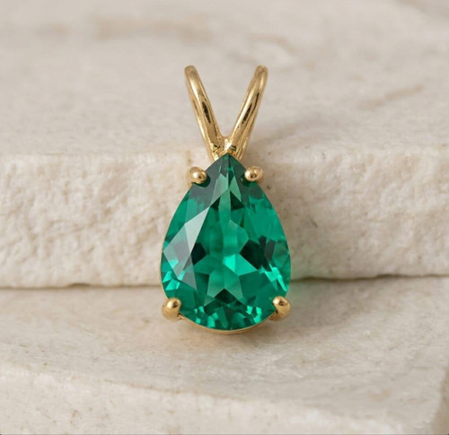 Collana con ciondolo - , in