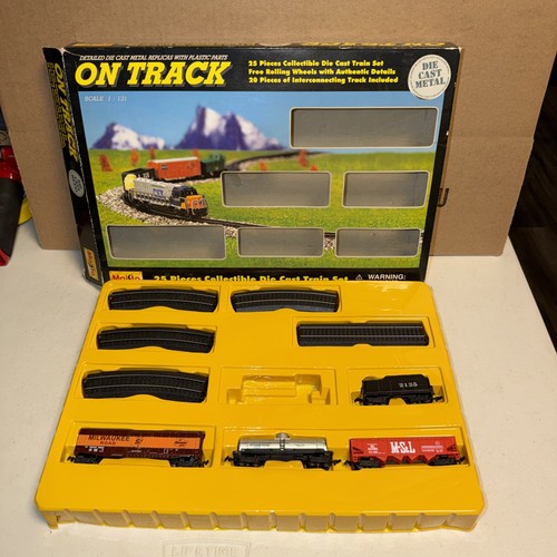 Set treno maisto - su, binario