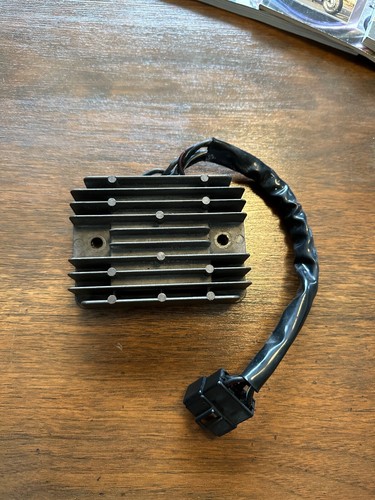 Regolatore tensione triumph - regolatore,