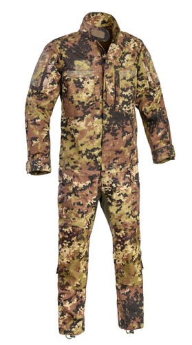 Uniforme militare tuta
