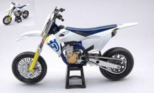 Modellino moto 1:12 HUSQVARNA