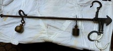 PESA STADERA BILANCIA FERRO LUNGHEZZA DELLA BARRA 107 CON 2 PESI EPOCA 1930