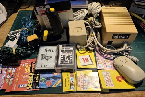 Lotto commodore amiga c64 e - lotto,