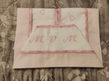 Completo lettino/culla personalizzabile ricamato a mano a punto croce