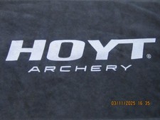 Asciugamano tiro con l'arco Hoyt (nero) con scritta grigia 11 x 18 pollici