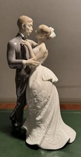 Lladro’, Scultura in porcellana,  “Il Valzer dei Fidanzati “