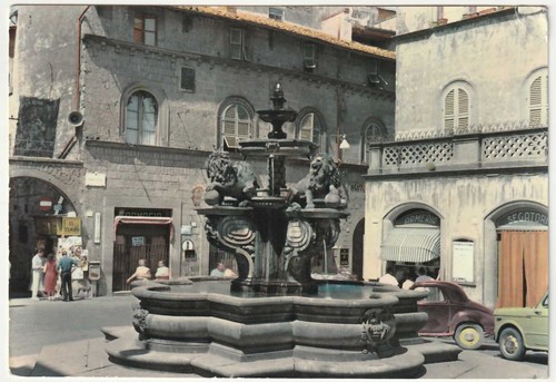 Viterbo piazza delle - delle, erbe