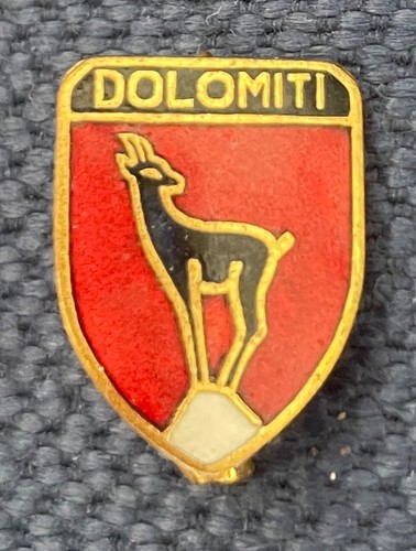Spilla dolomiti camoscio scudo - spilla,