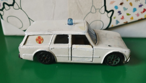 Modellino auto croce - croce, rossa