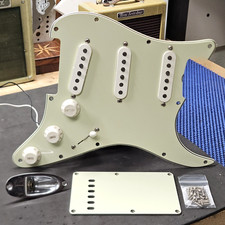 2025 Fender Vintera II Road