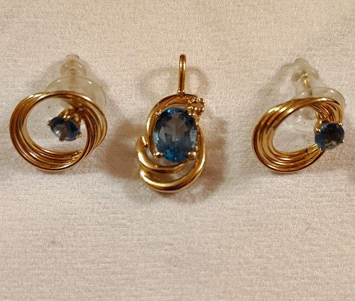 Set gioielli pendenti - , e