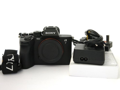 Sony alpha system camera - a7,