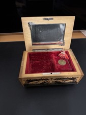 Cofanetto Anni 50 E Rivestimento Di Specchi Con Carillon