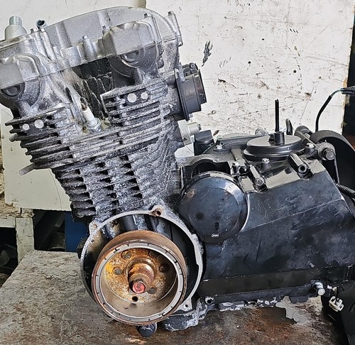 Motore semi completo - motore,