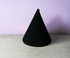 Espositore in velluto nero a forma di cono