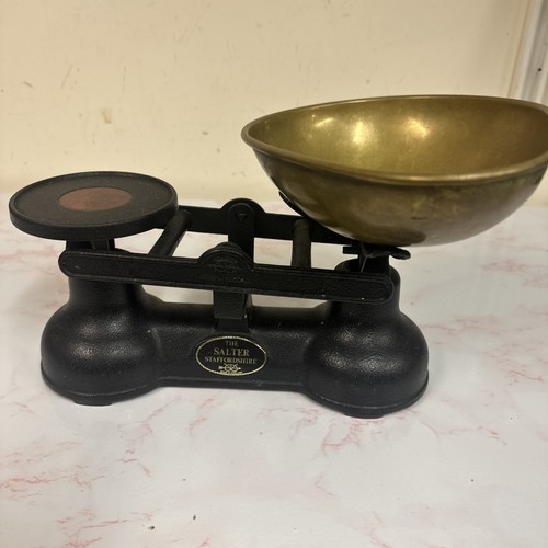 Salter vintage metallo fuso