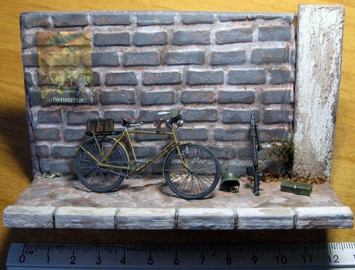 Diorama militare bicicletta