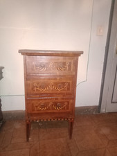 Set mobiletti legno intarsiato e noce antichi inizio '900. Vendesi in blocco